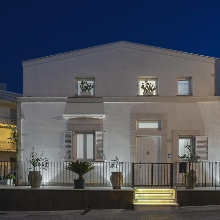 Casa Vacanze "Oceano Mare" Pozzallo Ngoại thất bức ảnh